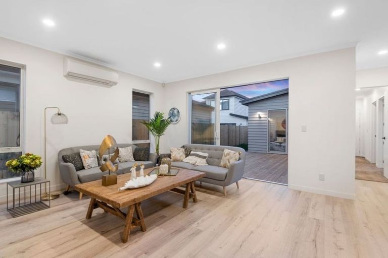 Photo of property in 14 Hangar Lane, Whenuapai, Auckland, 0618