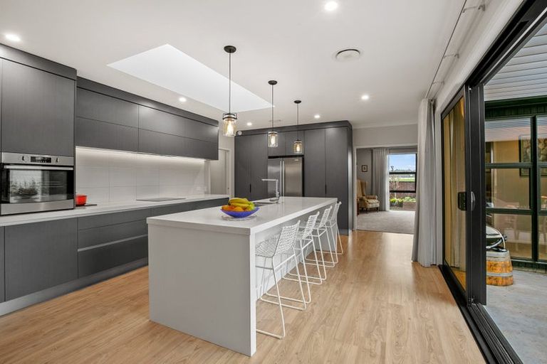 Photo of property in 44 Rewi Street, Torbay, Auckland, 0630