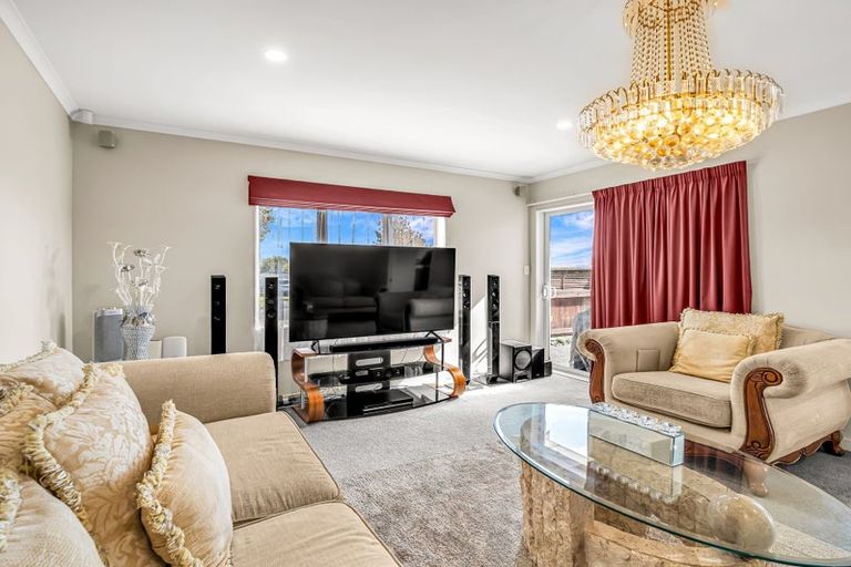 Photo of property in 19 Branigan Parade, Kelvin Grove, Palmerston North, 4414