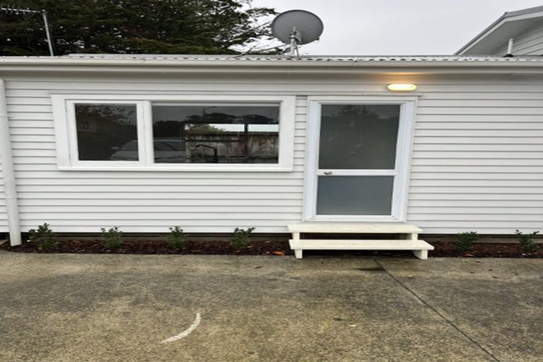 Photo of property in 2 Chester Avenue, Greenhithe, Auckland, 0632
