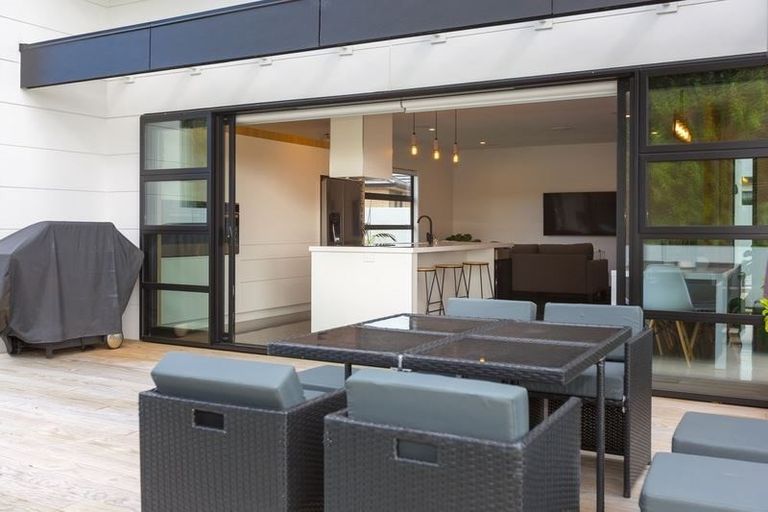 Photo of property in 19 Smith Street, Lepperton, New Plymouth, 4373