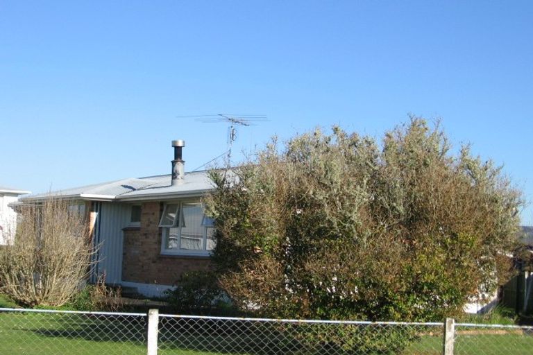 Photo of property in 14 Brightwell Street, Papakura, 2110