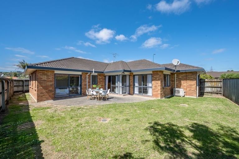 Photo of property in 11 Redcastle Drive, East Tamaki, Auckland, 2013