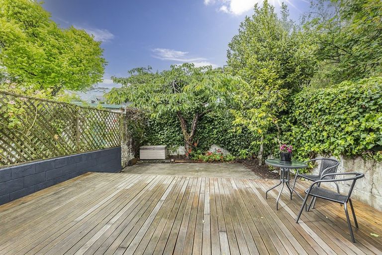 Photo of property in 121 Aro Street, Aro Valley, Wellington, 6021
