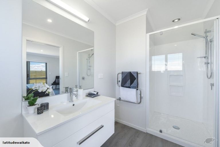 Photo of property in 4 Syrah Grove, Te Kauwhata, 3710