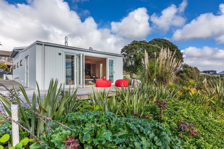 Photo of property in 13a Torkar Road, Clarks Beach, 2122