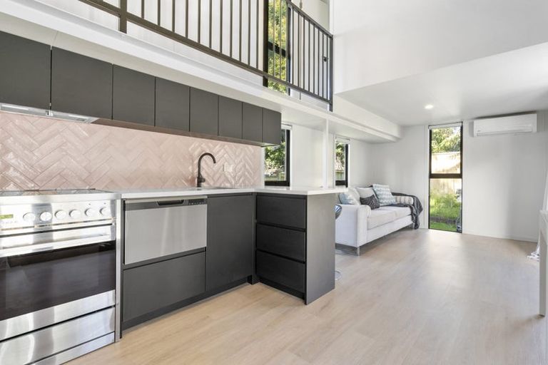 Photo of property in 69 Greenhithe Road, Greenhithe, Auckland, 0632