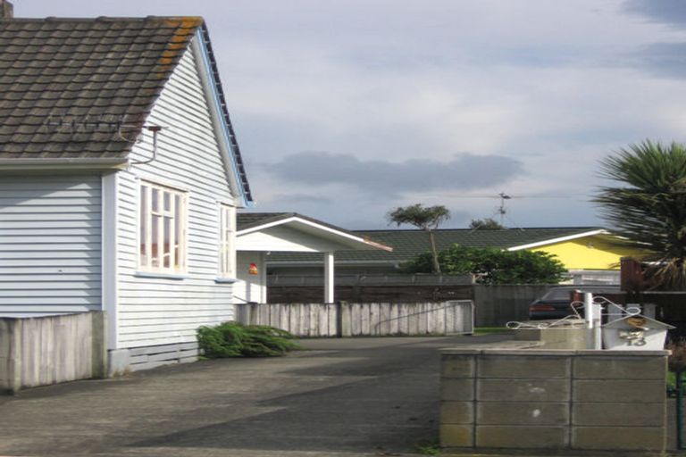 Photo of property in 2/11 Colson Street, Avalon, Lower Hutt, 5011