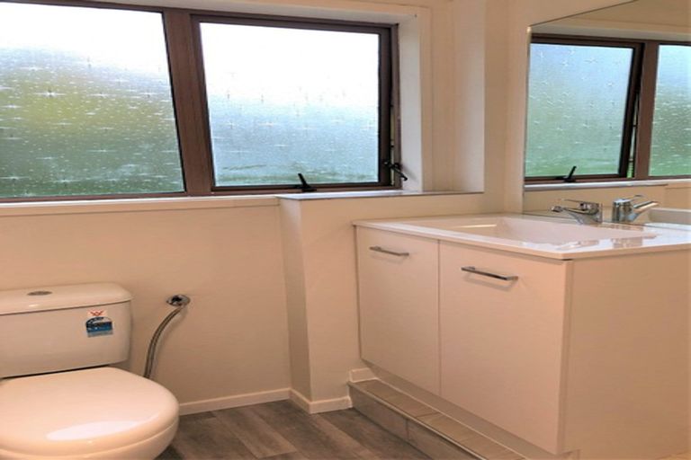 Photo of property in 1/13 Heron Place, Pakuranga Heights, Auckland, 2010