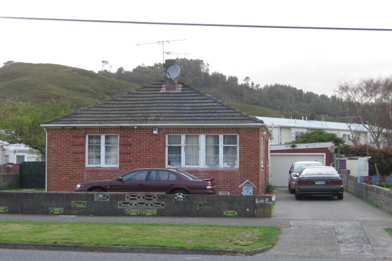 Photo of property in 136 Molesworth Street, Taita, Lower Hutt, 5011