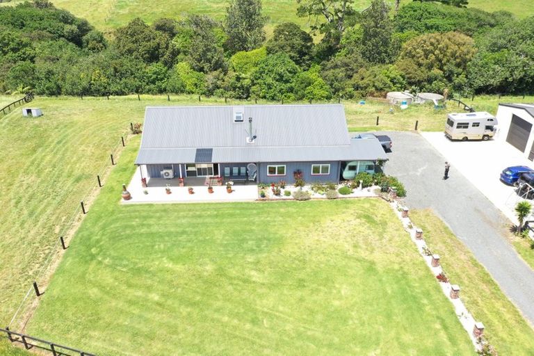 Photo of property in 323 Karioitahi Road, Karioitahi, Waiuku, 2683