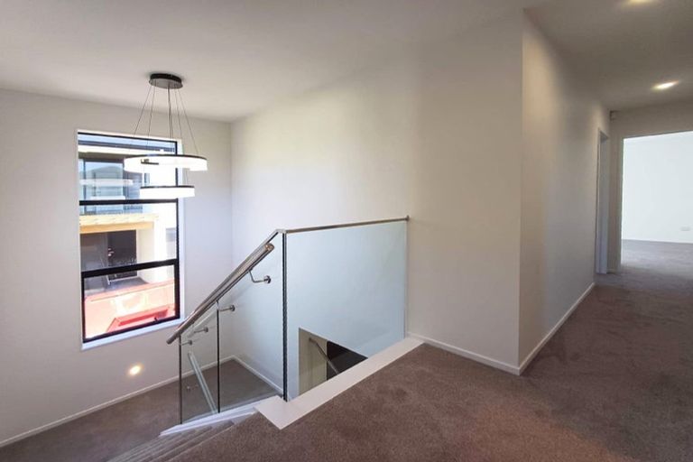 Photo of property in 1/2 Maxwelton Drive, Mairangi Bay, Auckland, 0630