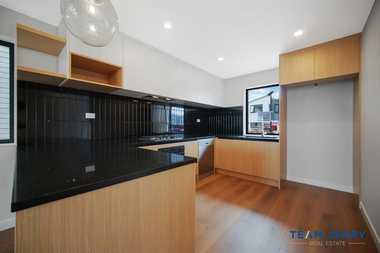 Photo of property in 121a Grove Road, Papakura, 2110