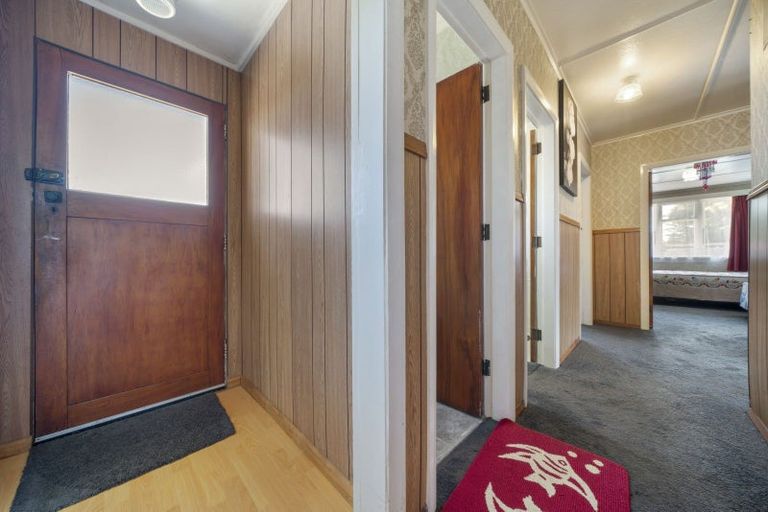 Photo of property in 14 Belfast Place, Roslyn, Palmerston North, 4414