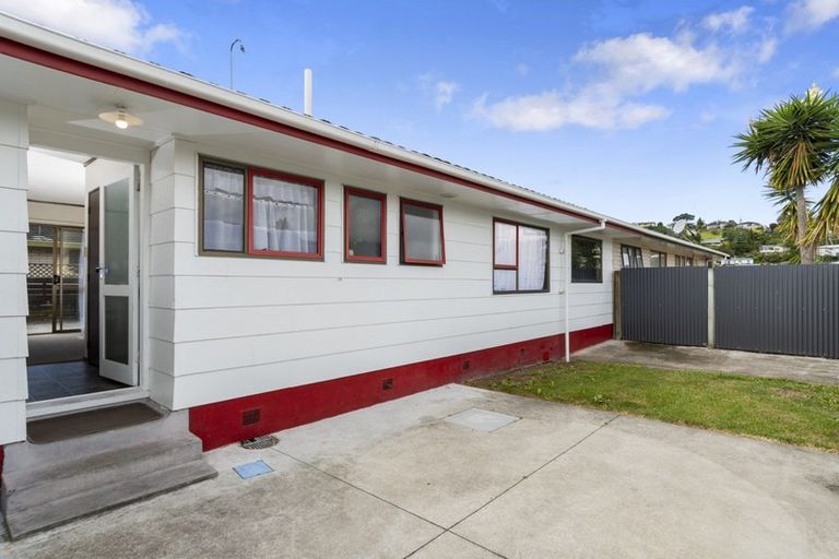 Photo of property in 404 Ngatai Road, Bellevue, Tauranga, 3110