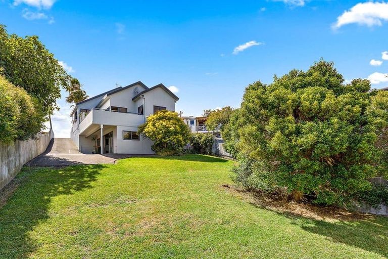Photo of property in 62 Stanmore Bay Road, Stanmore Bay, Whangaparaoa, 0932