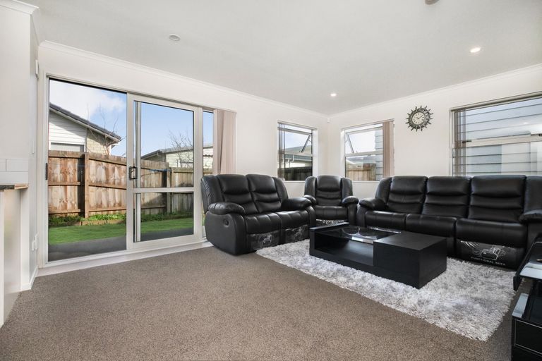 Photo of property in 39 Totara Meadows Court, Wiri, Auckland, 2104