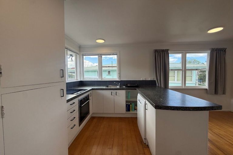 Photo of property in 30a Windsor Road, Bellevue, Tauranga, 3110