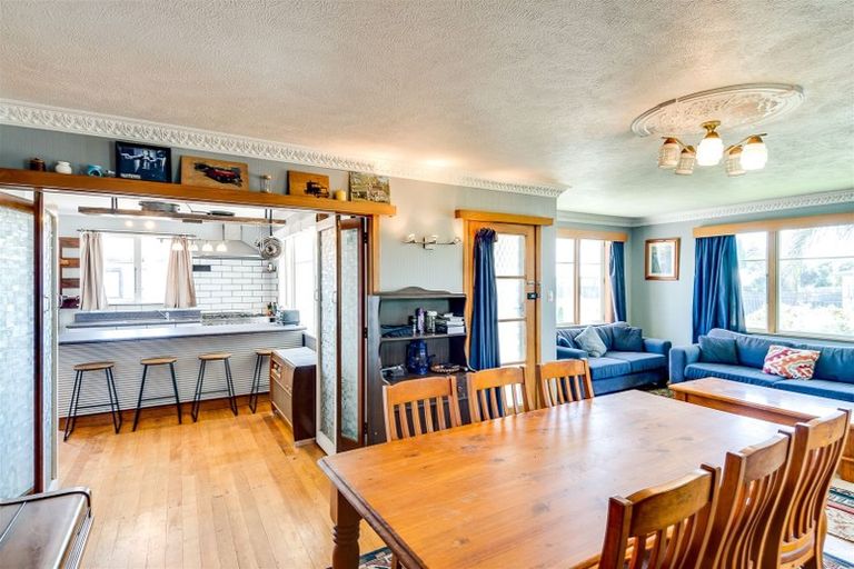 Photo of property in 18 Read Crescent, Clive, 4102