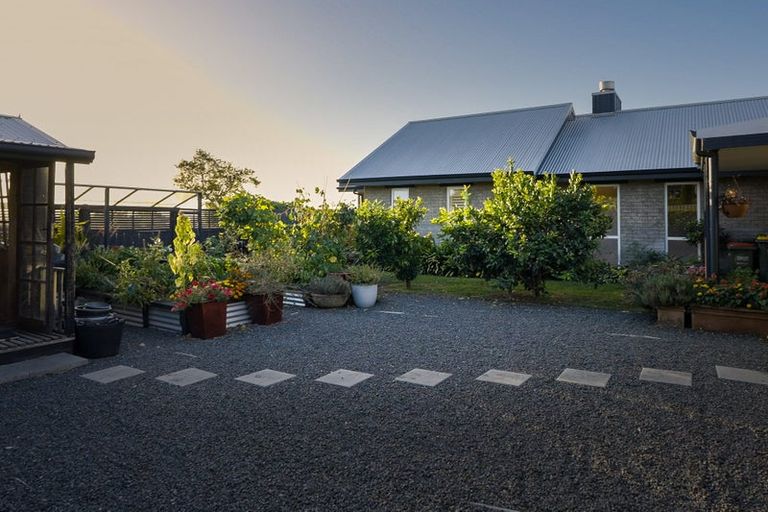 Photo of property in 33 Lee Road, Burbush, Hamilton, 3289