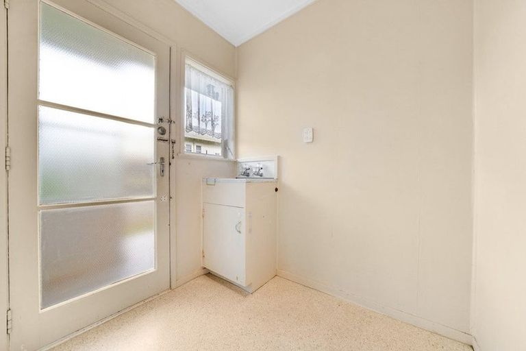 Photo of property in 1/22a Kelvyn Grove, Hillpark, Auckland, 2102