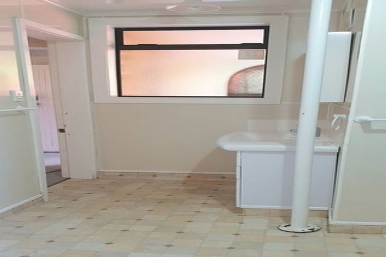 Photo of property in 22 Locking Street, Nelson South, Nelson, 7010