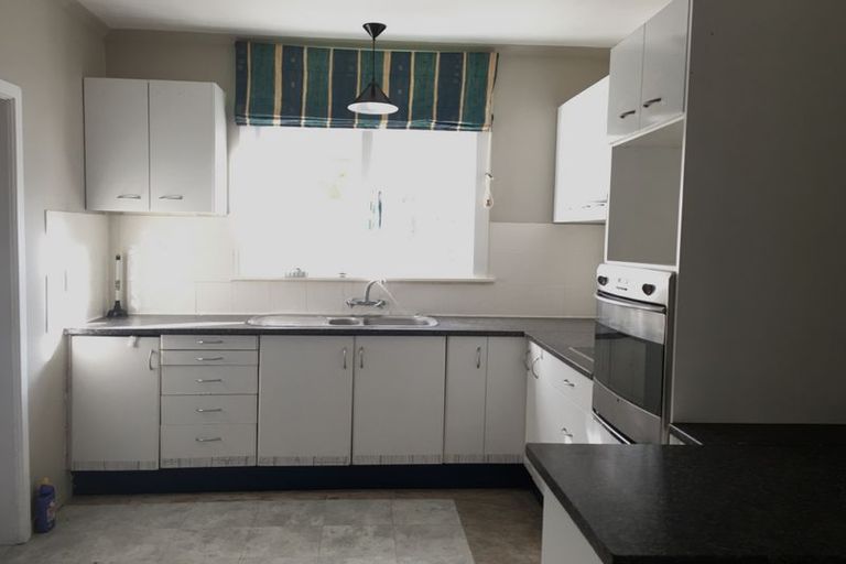 Photo of property in 400 Featherston Street, Palmerston North, 4414