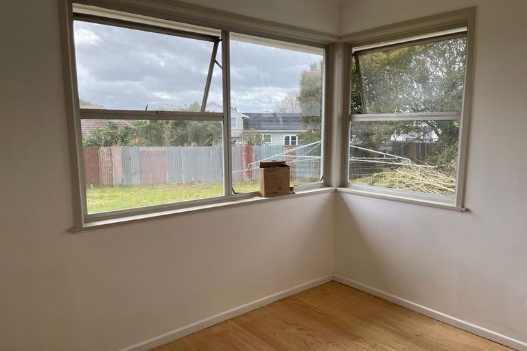 Photo of property in 37 Beeston Crescent, Manurewa, Auckland, 2102