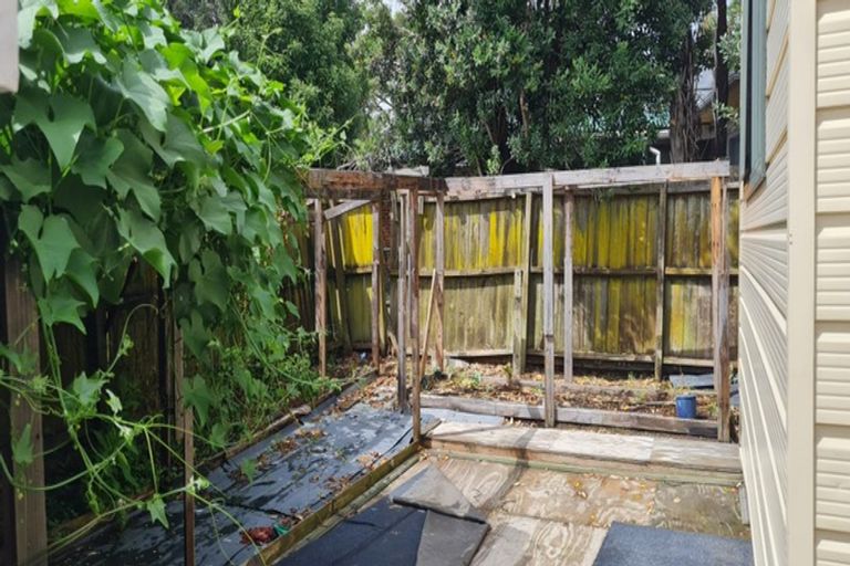 Photo of property in 12a Franklin Avenue, Hokowhitu, Palmerston North, 4410