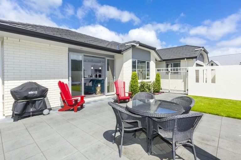 Photo of property in 11 Vernon Grove, Brown Owl, Upper Hutt, 5018