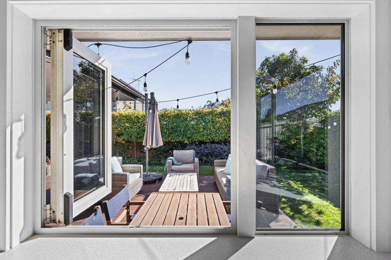 Photo of property in 6 Barcroft Street, Frimley, Hastings, 4120