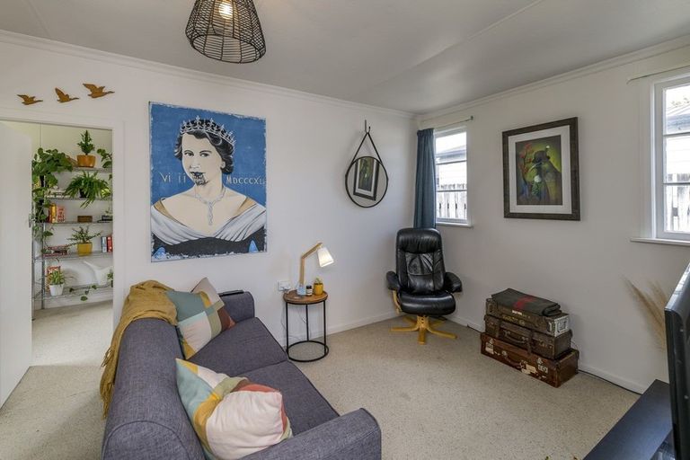 Photo of property in 23 Chester Street, Levin, 5510