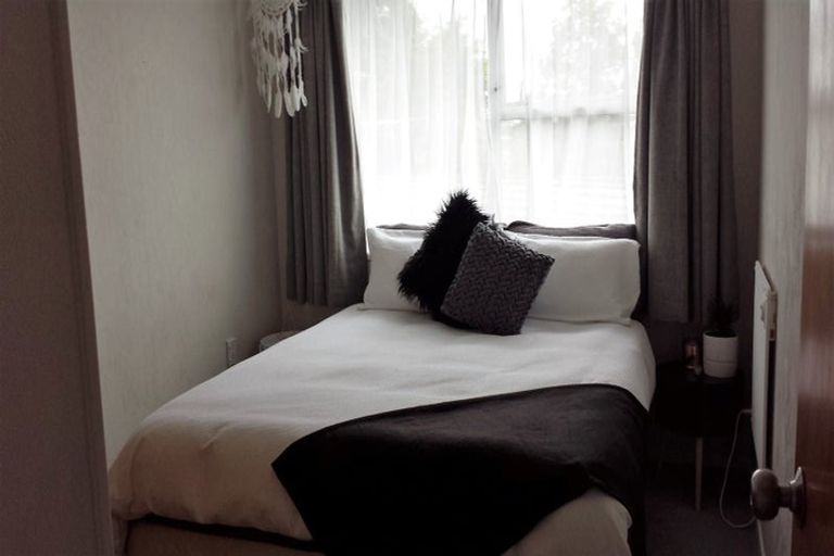 Photo of property in 15 Hewlett Road, Massey, Auckland, 0614