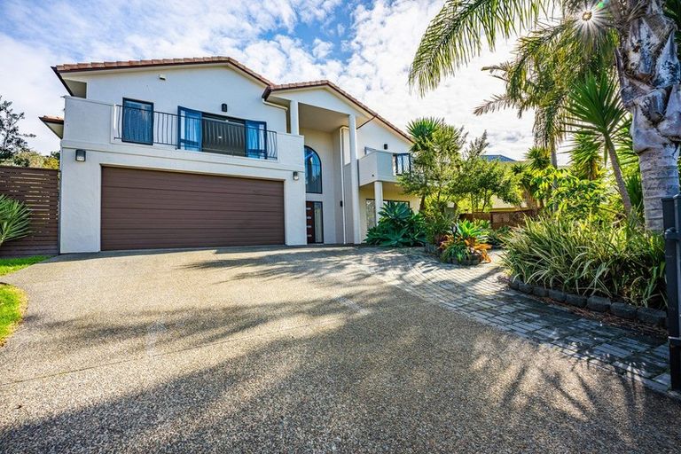 Photo of property in 353 Gulf Harbour Drive, Gulf Harbour, Whangaparaoa, 0930