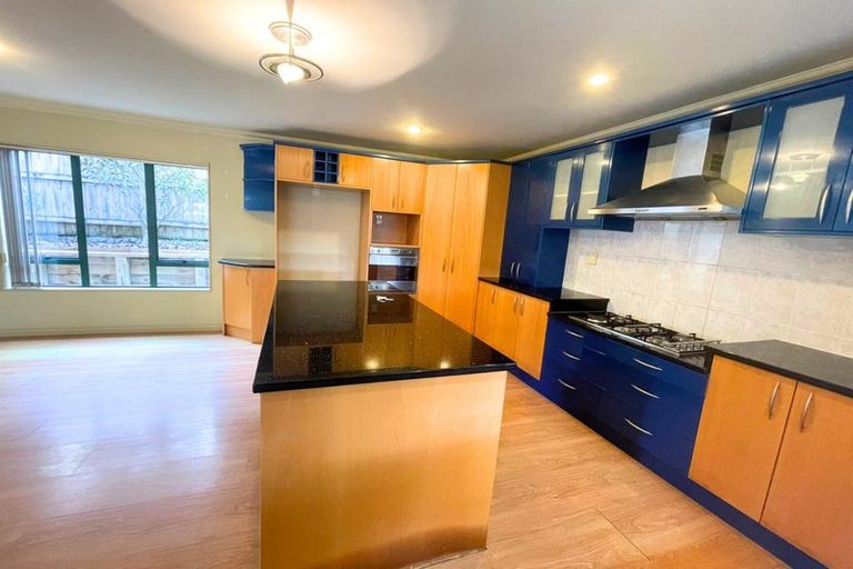 Photo of property in 111 Hugh Green Drive, Pinehill, Auckland, 0632