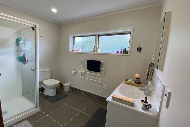 Photo of property in 48 Onewa Road, Northcote Point, Auckland, 0627