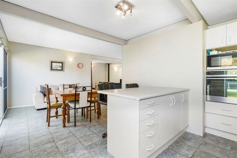 Photo of property in 5 Fairway Drive, Te Kamo, Whangarei, 0112