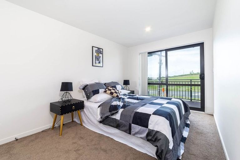 Photo of property in 20 Peony Mews, Oteha, Auckland, 0632