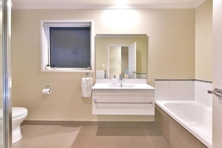 Photo of property in 18 Bankside Road, Silverdale, 0932