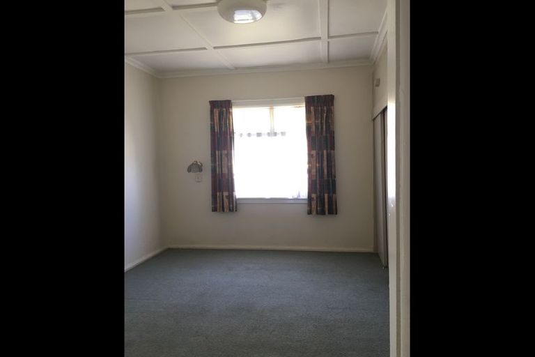 Photo of property in 400 Featherston Street, Palmerston North, 4414