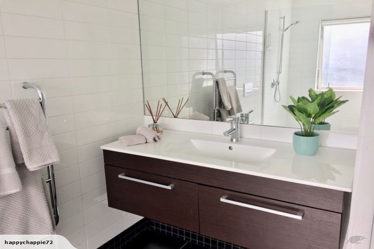 Photo of property in 10 Beaumont Street, Wanaka, 9305