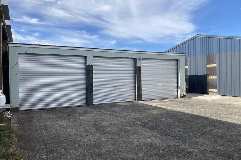 Photo of property in 44 Oberon Street, Stratford, 4332