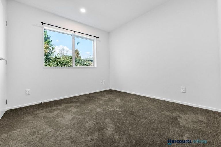 Photo of property in 25a Larnoch Road, Henderson, Auckland, 0610
