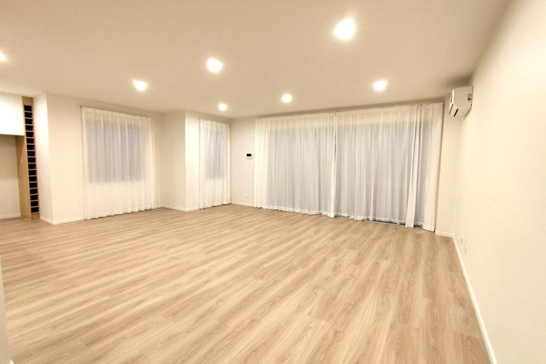 Photo of property in 28 Maugham Drive, Bucklands Beach, Auckland, 2014