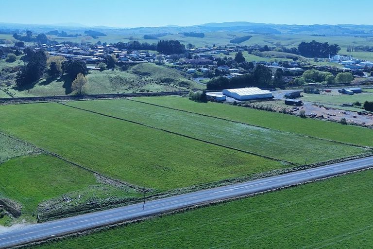 Photo of property in 223 Kaitangata Highway, Stirling, 9231