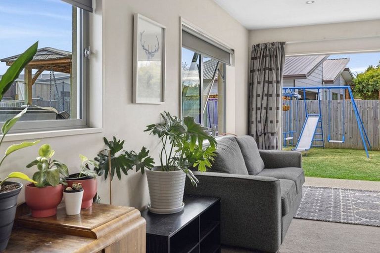 Photo of property in 30 Ash Avenue, Albert Town, Wanaka, 9305