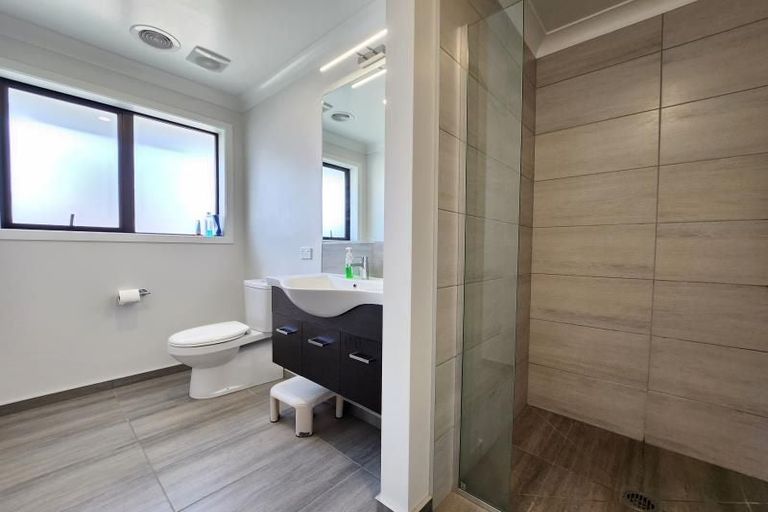 Photo of property in 126 Melksham Drive, Churton Park, Wellington, 6037