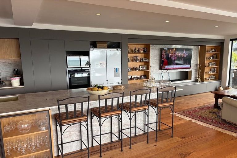 Photo of property in 15a The Strand, Takapuna, Auckland, 0622
