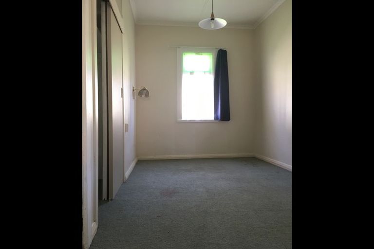 Photo of property in 400 Featherston Street, Palmerston North, 4414