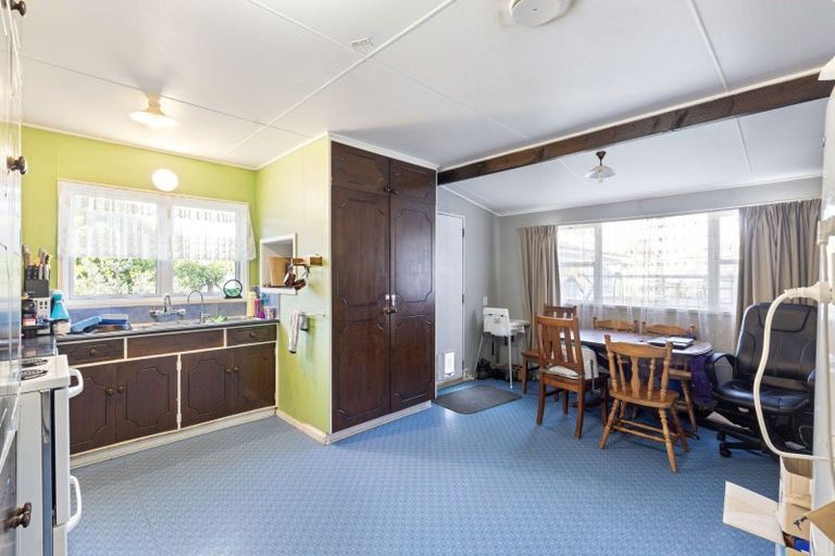 Photo of property in 22 Waitere Street, Marton, 4710